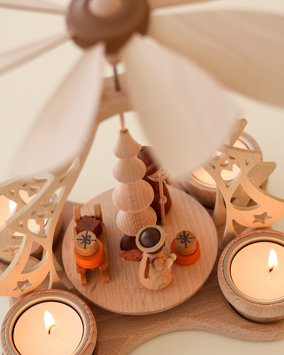 Pyramide Weihnachtsmann und Engel für 4 Teelichter - Original Erzgebirge