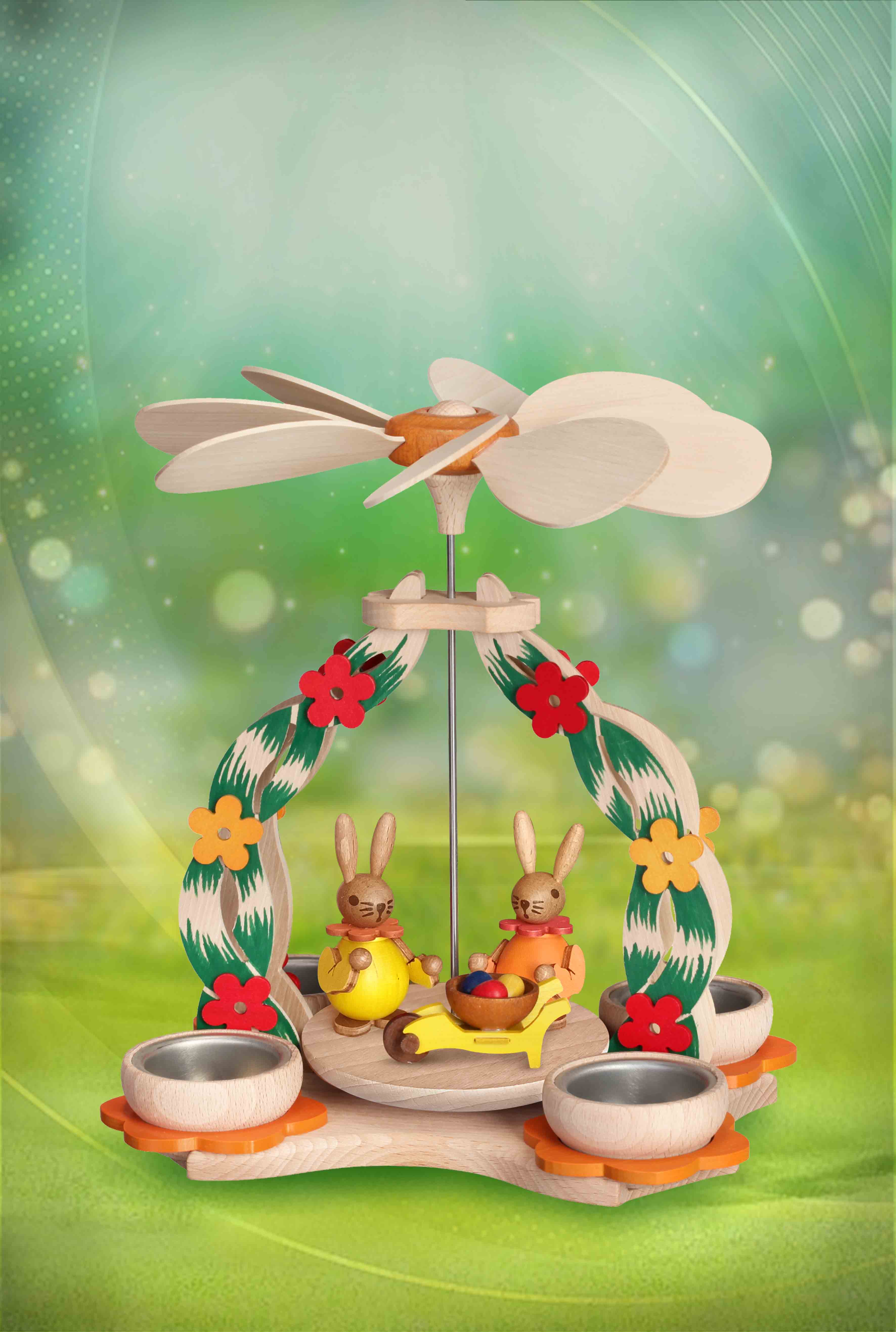 Tischpyramide mit Hasenpaar und Schubkarre